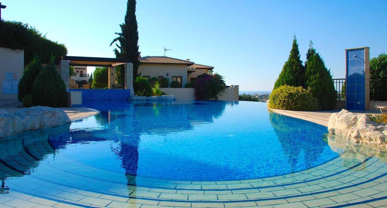 Fantastic Junior Villa Cz02 Salamis With Gorgeous Views, Aphrodite Hills Kouklia Buitenkant foto