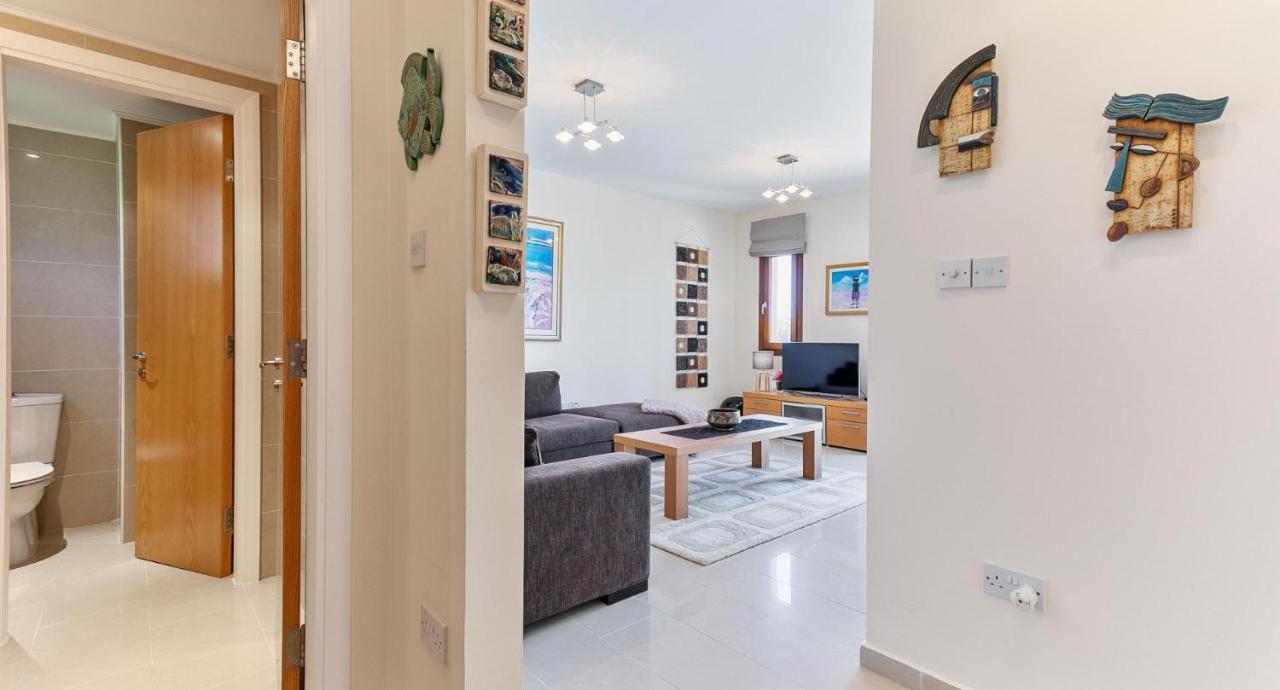 Fantastic Junior Villa Cz02 Salamis With Gorgeous Views, Aphrodite Hills Kouklia Buitenkant foto