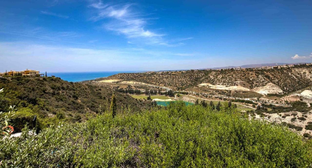 Fantastic Junior Villa Cz02 Salamis With Gorgeous Views, Aphrodite Hills Kouklia Buitenkant foto