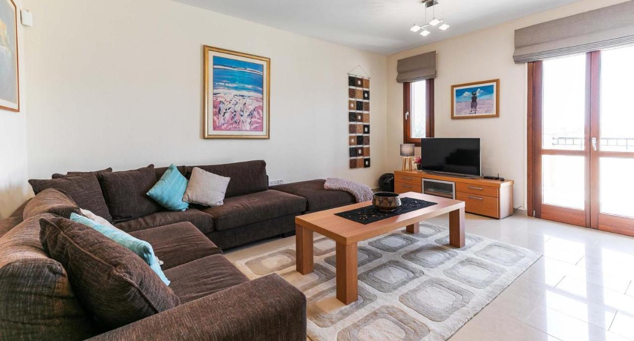 Fantastic Junior Villa Cz02 Salamis With Gorgeous Views, Aphrodite Hills Kouklia Buitenkant foto