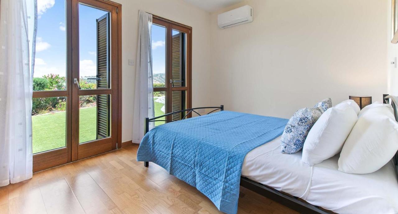 Fantastic Junior Villa Cz02 Salamis With Gorgeous Views, Aphrodite Hills Kouklia Buitenkant foto