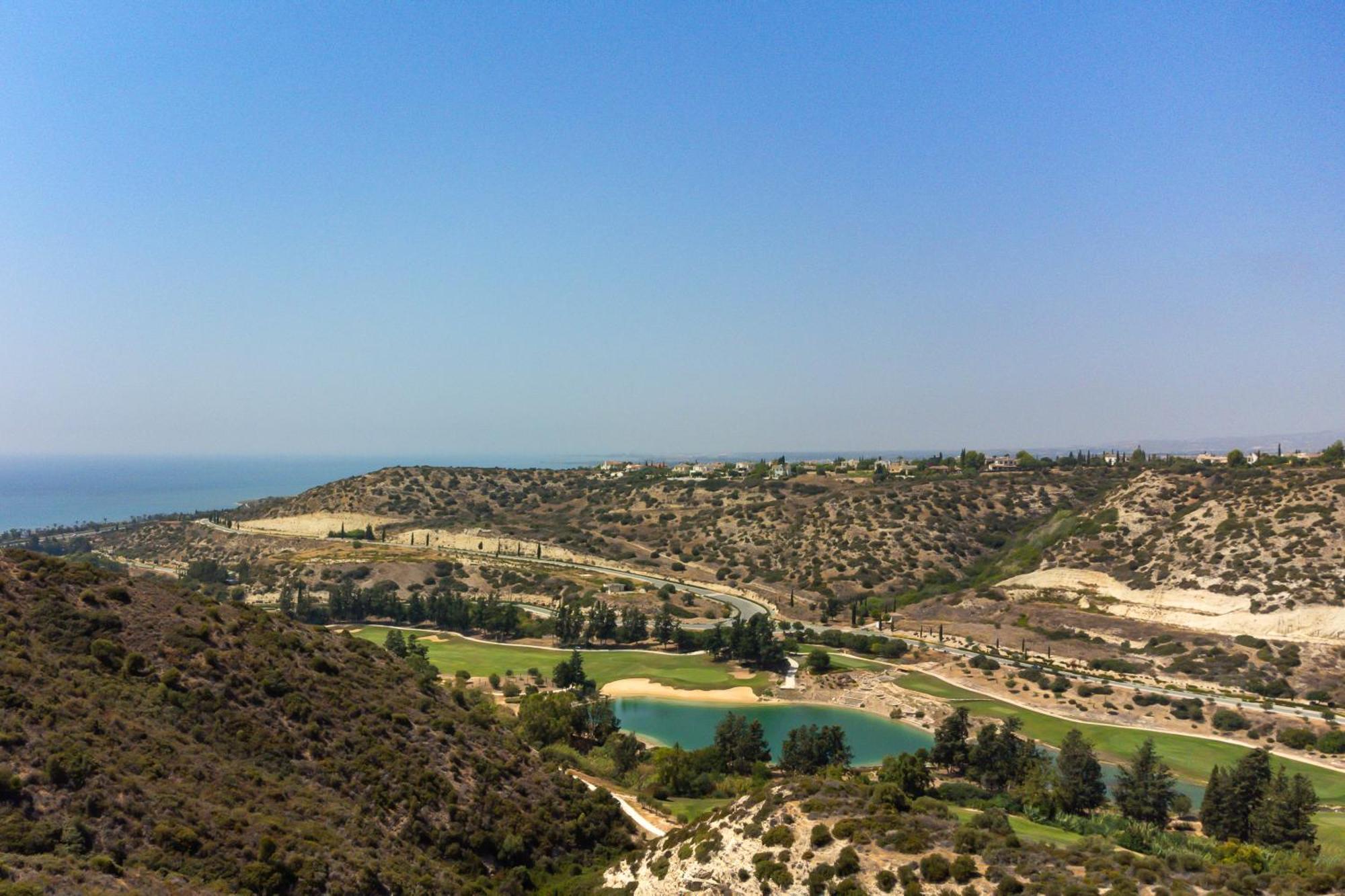 Fantastic Junior Villa Cz02 Salamis With Gorgeous Views, Aphrodite Hills Kouklia Buitenkant foto