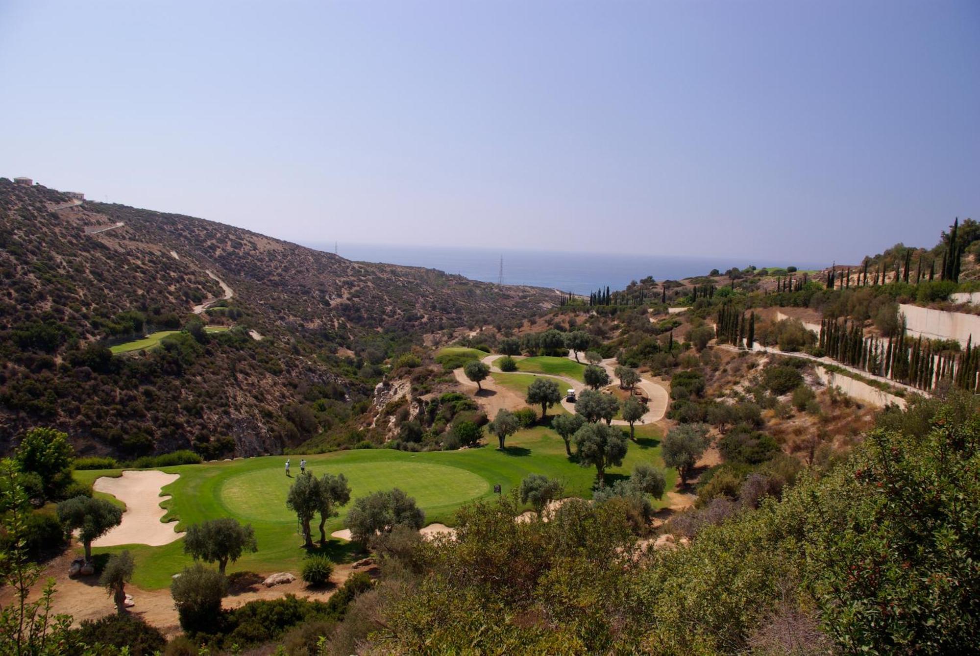 Fantastic Junior Villa Cz02 Salamis With Gorgeous Views, Aphrodite Hills Kouklia Buitenkant foto